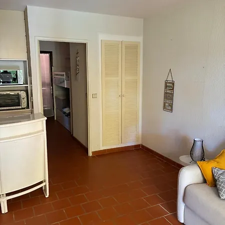 La Romaine Climatise Terrasse Vue 200m דירה *